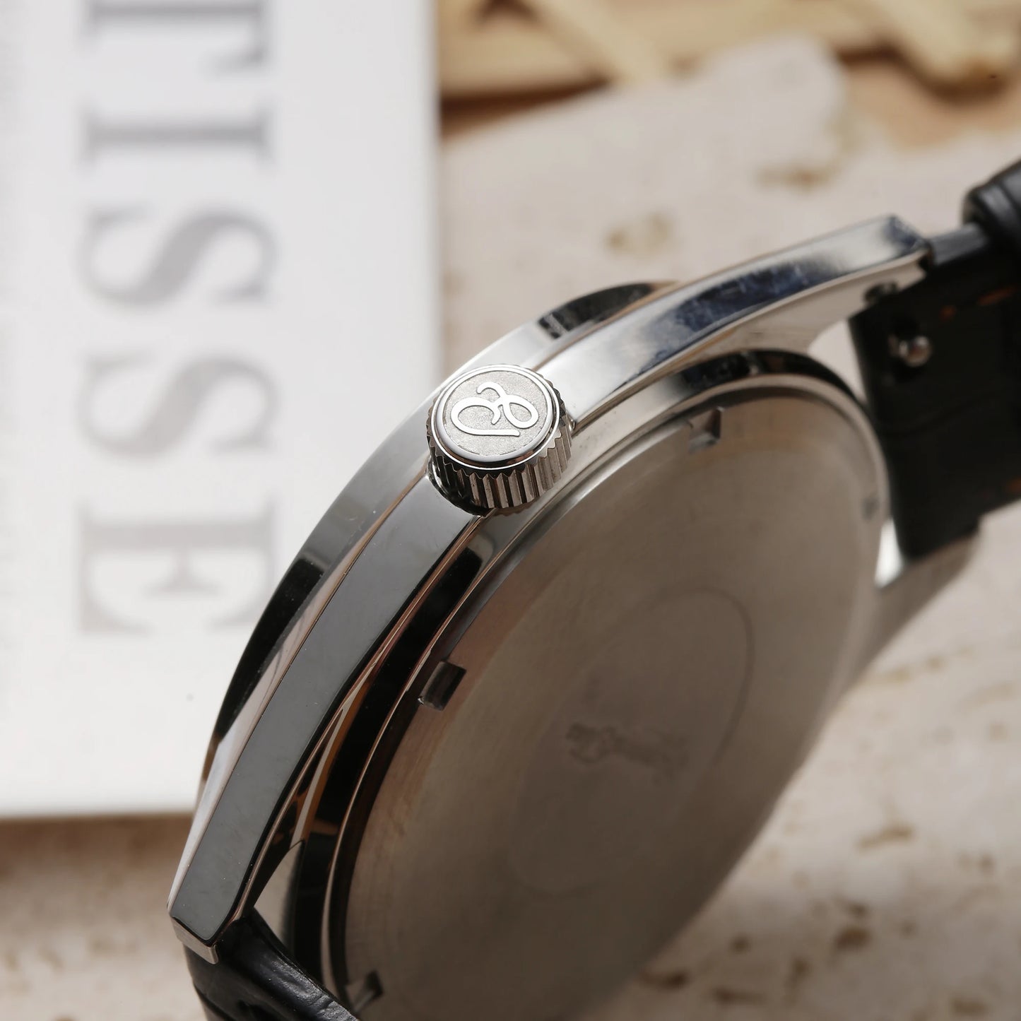 Montre à quartz 40mm, boîtier VH31, traitement thermique manuel