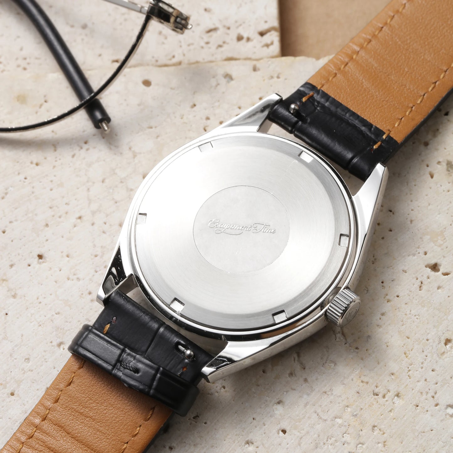 Montre à quartz 40mm, boîtier VH31, traitement thermique manuel